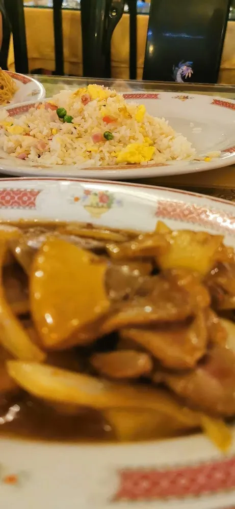 Canard Laqué Au Riz Cantonnais